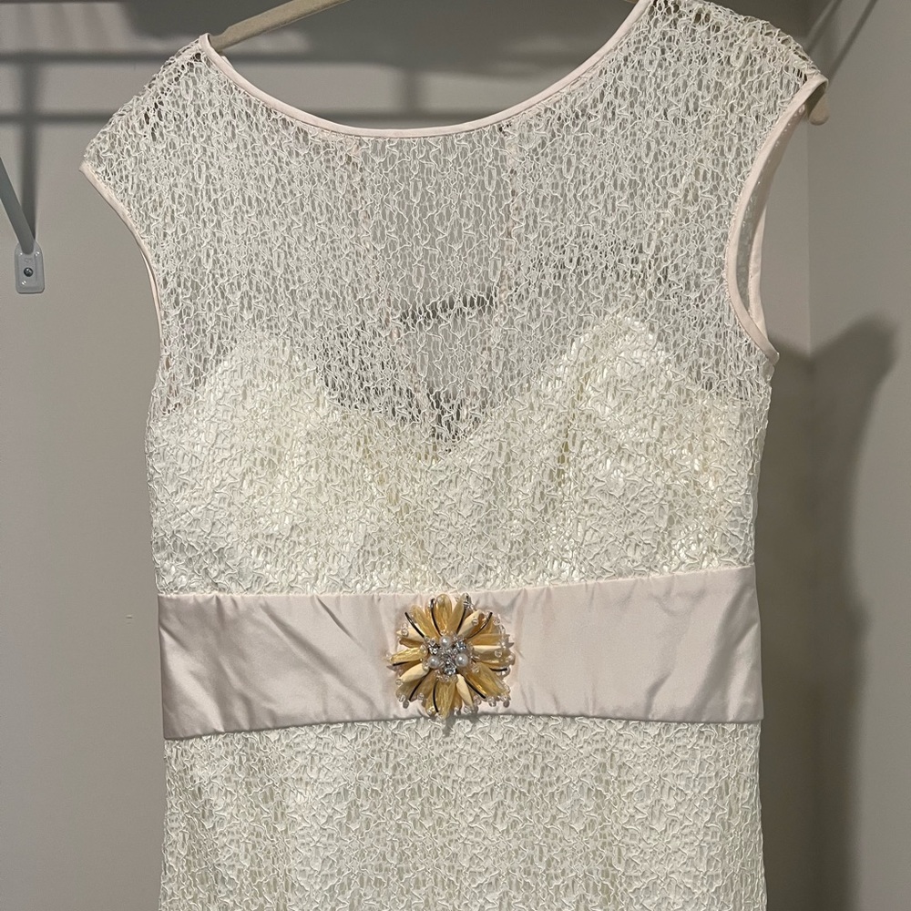 Xeniya Lace Dress - Picture 4 of 7
